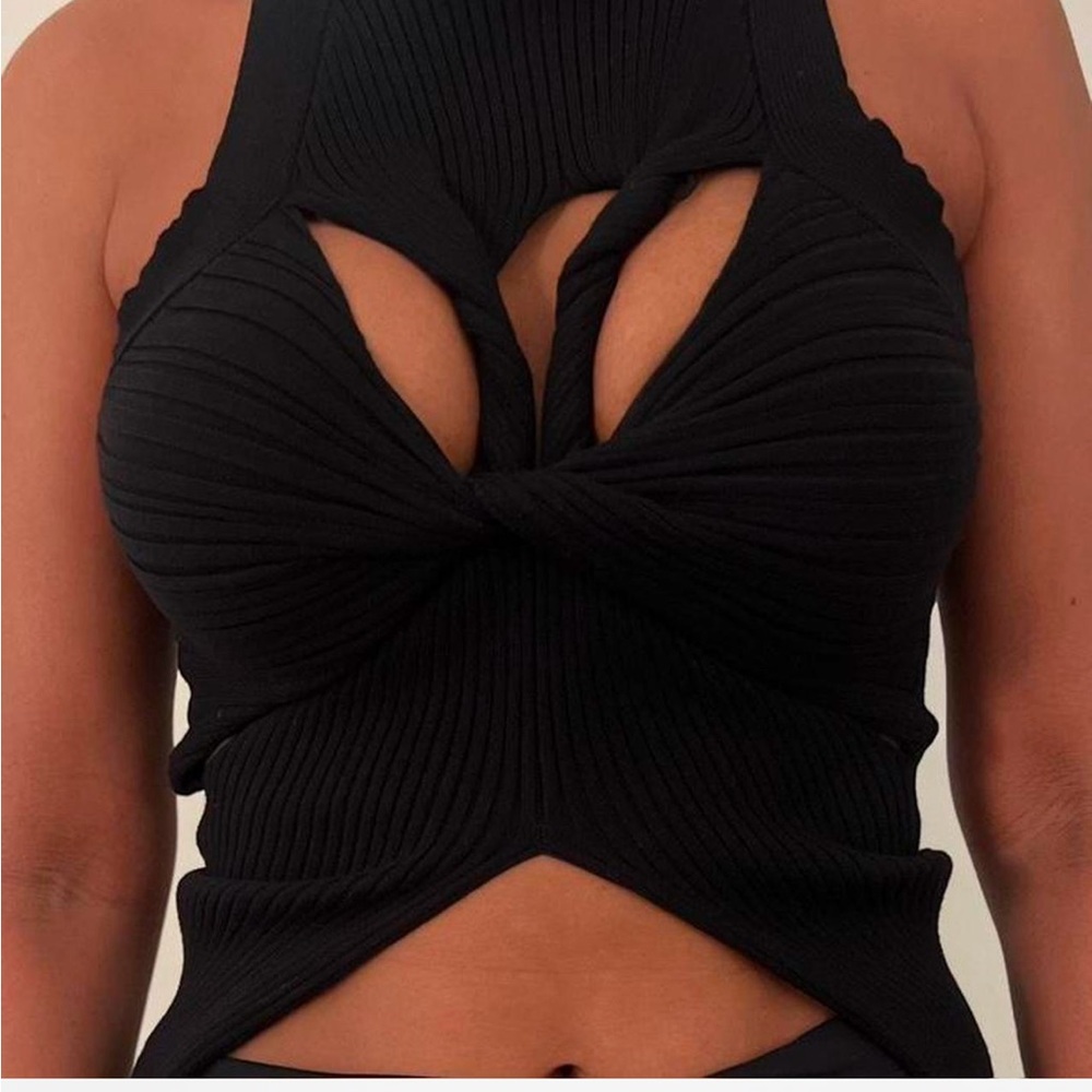 Black knitted top - Picture 2 of 3